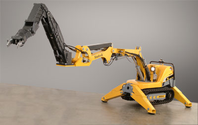 Brokk 90 with a Kraft Raptor arm